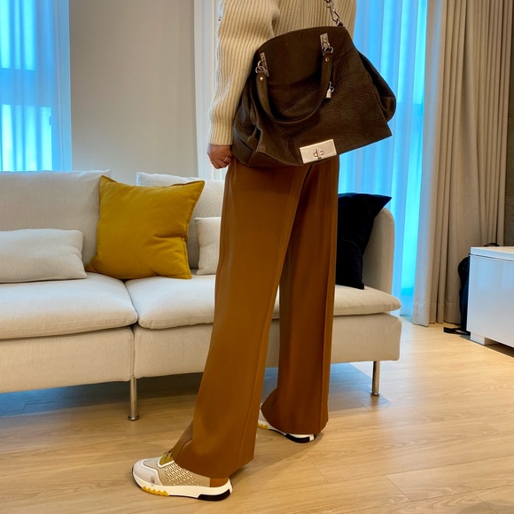 Celine Tan Leather Women’s Handbag - Picture 4 of 8